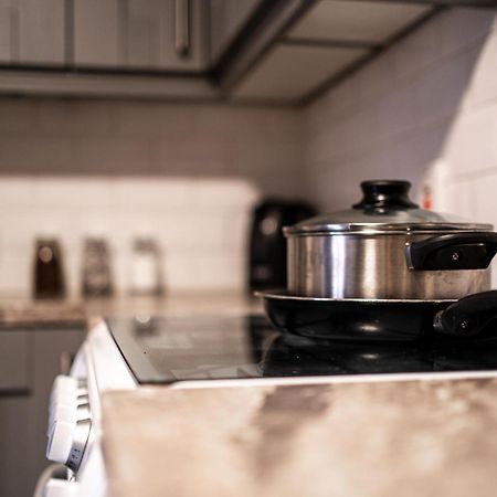 Central Apartment In Belfast City Centre - Sleeps 5 People מראה חיצוני תמונה