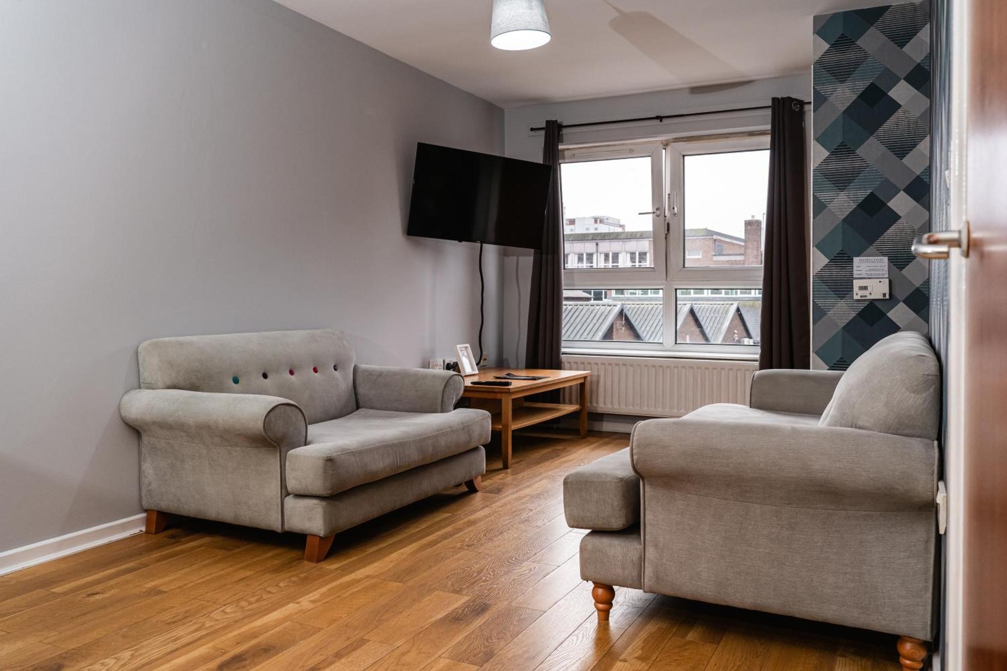 Central Apartment In Belfast City Centre - Sleeps 5 People מראה חיצוני תמונה