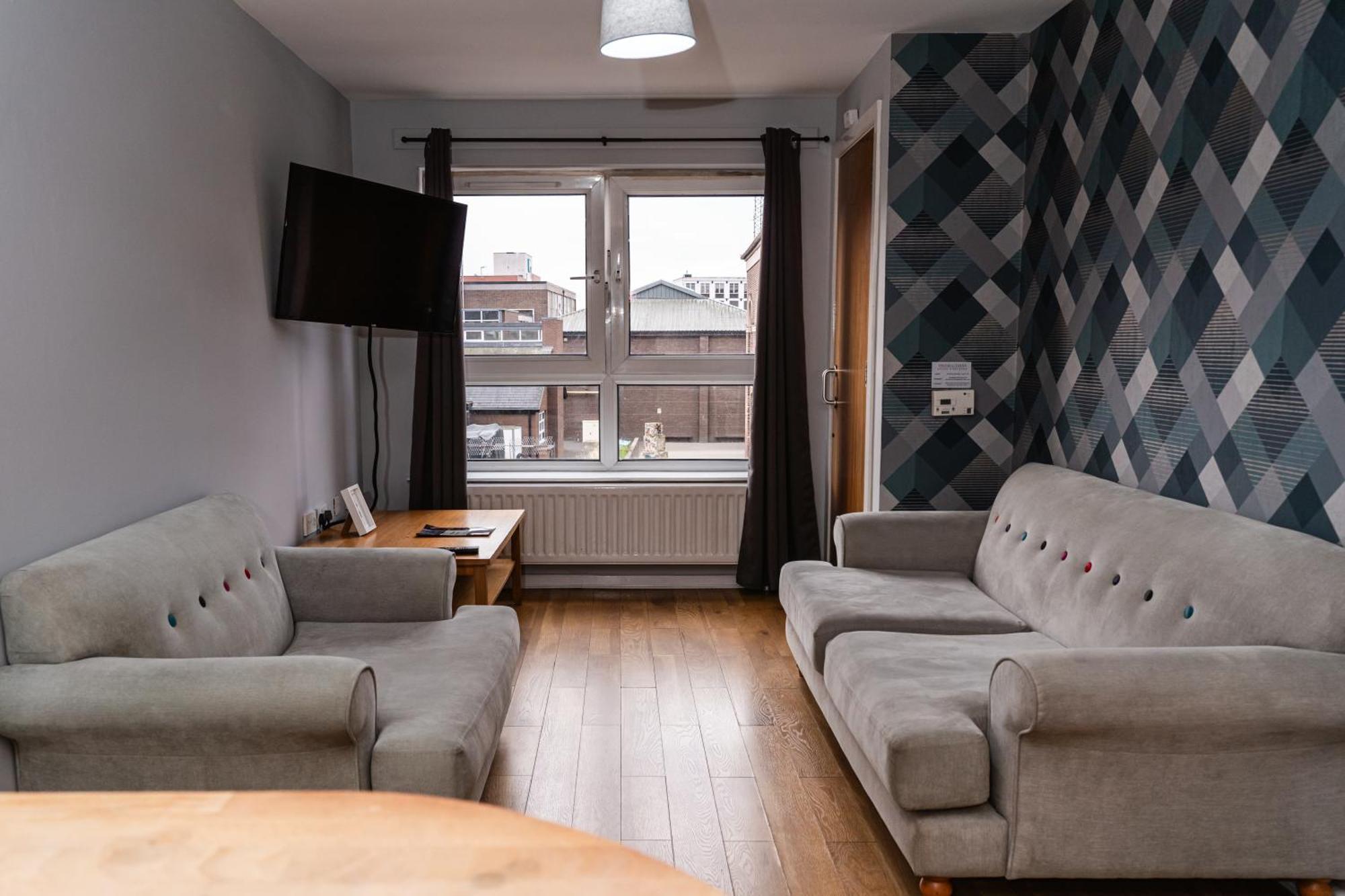 Central Apartment In Belfast City Centre - Sleeps 5 People מראה חיצוני תמונה